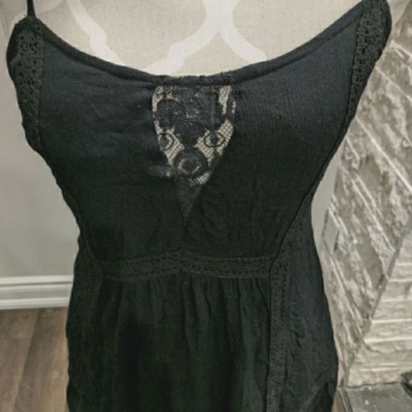 NWT GUESS Black Crochet Embroidery Dress - Picture 3 of 7